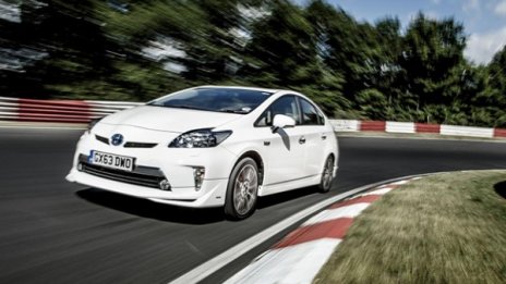 Toyota Prius Plug-in записа рекорд на "Нюрбургиринг"