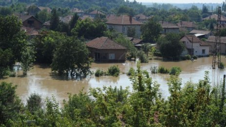 Отводняват ниските части на Мизия