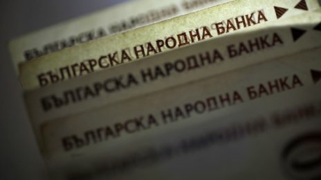 Отмъкнаха над 6 бона от незаключен автомобил в Слънчев Бряг