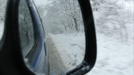 Датчици в колите ще прогнозират поледиците на пътя