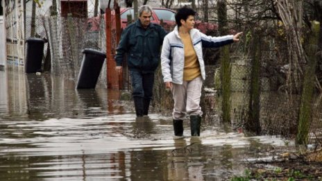 Продължава "червеният" код за тревога за Тунджа при Елхово