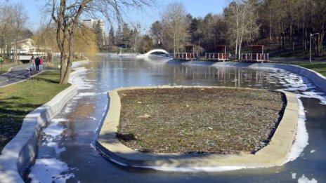 Студ до минус 15° и в петък, но през уикенда ще се стопли