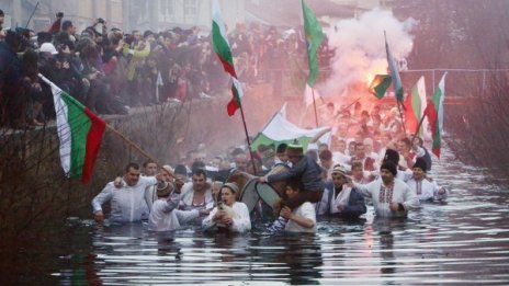 И в Сливен ще играят мъжко хоро на Йордановден