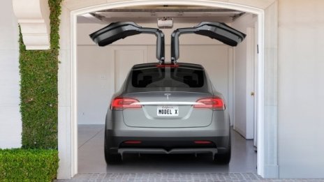 Tesla Model X ще има 700 електрически коня