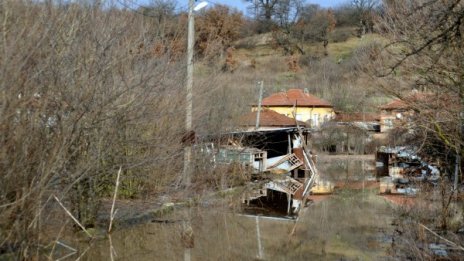 Затворници са на разположение за отводняване на засегнати райони 