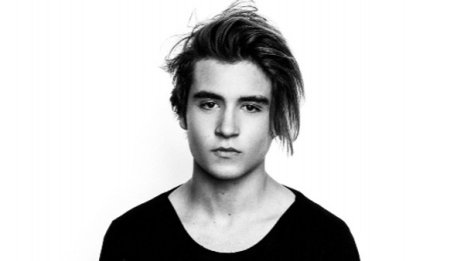 Danny Avila в Ялта на Св. Валентин