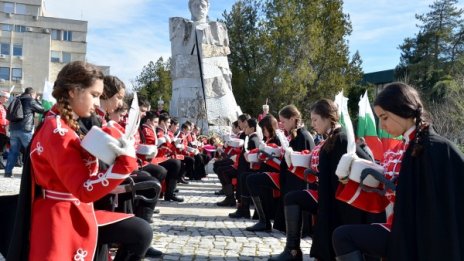 Пред Апостола поклон!