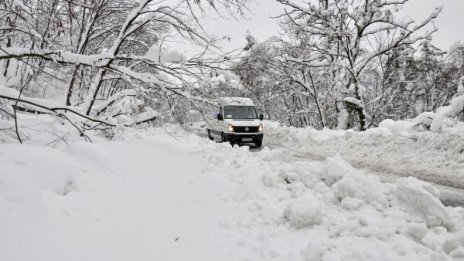 Отвориха пътя до Ардино, пуснаха и водата