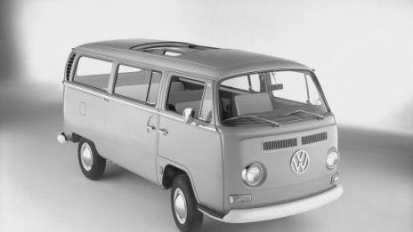 Култовият Volkswagen T1 навърши 65