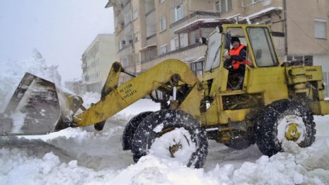 Бедственото положение в Смолян и Хасково продължава