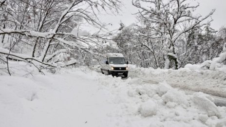 Без ток остават над 280 населени места 