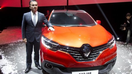 Renault удвоява заплатата на Карлос Госн