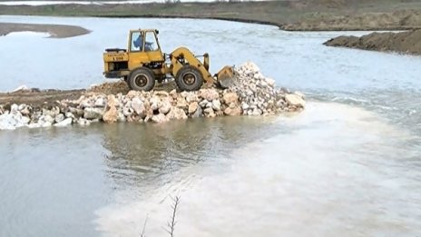 Прелели реки и скъсани диги в област Пазарджик