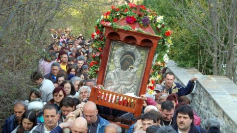 Хиляди богомолци се събраха в Бачковския манастир