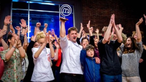 Симеон грабна куфарчето със 100 000 лв. в MasterChef