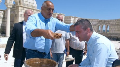 Работници цапали водата в Плиска 