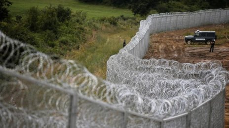 Ловим бежанците на границата, хвали се Бъчварова