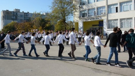 Завършваш 7-ми клас и си с тапия за основно образование