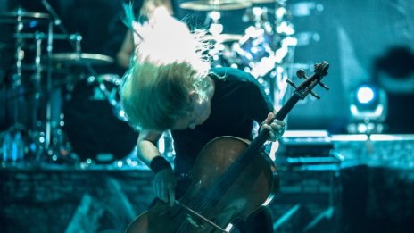 С развети коси и чела: Apocalyptica взриви Пловдив