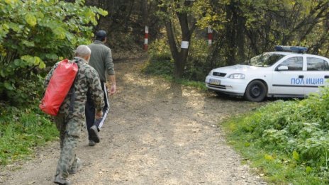 Търсенето край Крушунските водопади продължава