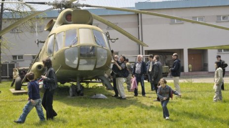 "Магията на Коледа" за деца на загинали военни