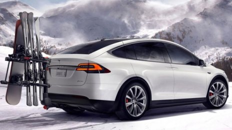 Tesla намали цената на Model X с $52 000 