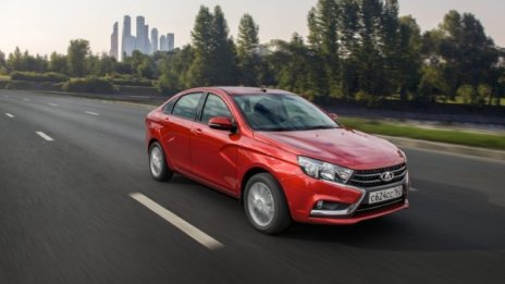 Lada Vesta – скъпа, но се харчи като топъл хляб