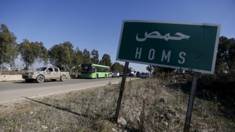 Терористи взривиха кола-бомба в Хомс, убиха 10 цивилни