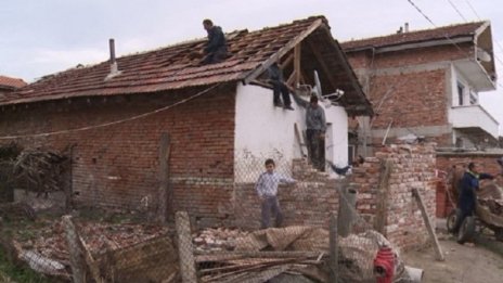 Торнадото в Димитровград понесло и дете