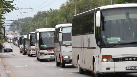 Бавно и полека... 200 автобуса обикалят София