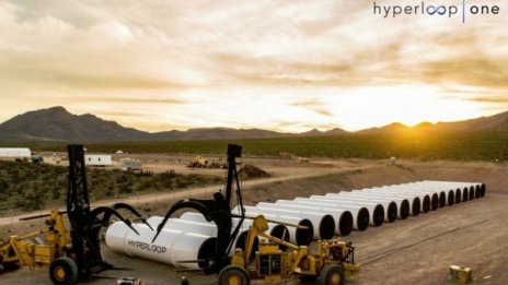 Hyperloop строи влакове, движещи се с 1200 км/ч