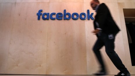 Френски сдружения съдят Facebook, Twitter и Google