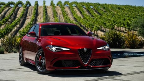 Alfa Romeo показа топ красавицата Giulia