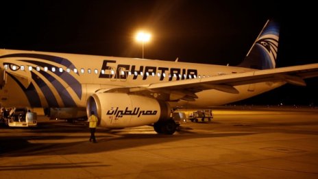 Едва ли самолетът на EgyptAir е бил свален 