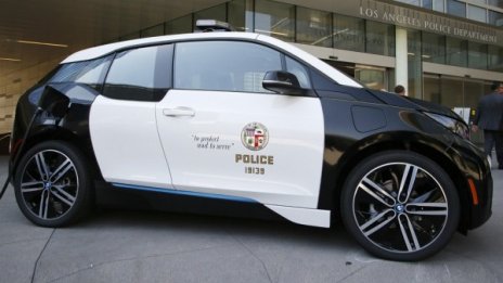 Полицията в САЩ предпочете BMW i3 пред Tesla