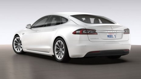 Tesla свали цената на Model S