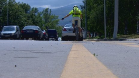 Новата велоалея в Студентски град – паркинг!