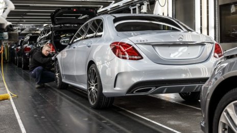 Mercedes - най-продаваните луксозни коли за 2016-а