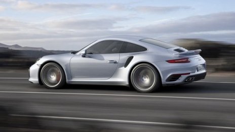 Porsche пак отлага хибридния си 911