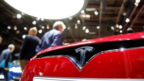 Догодина - Tesla тръгва сама от Лос Анджелис и Ню Йорк