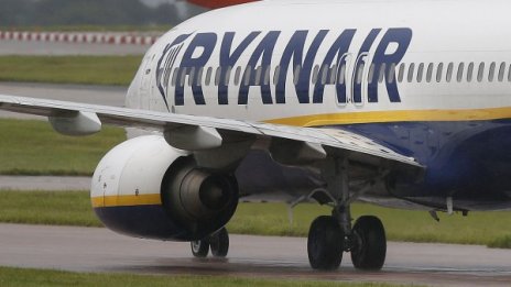 Ryanair ще таксува онлайн чекирането