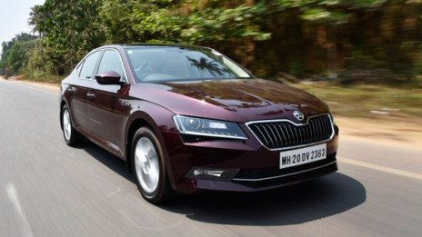 Skoda представя хибридна версия на Superb през 2019 г.