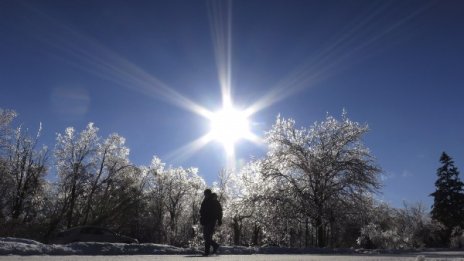 Зимата идва! Декември почва със студ, дъжд, сняг...