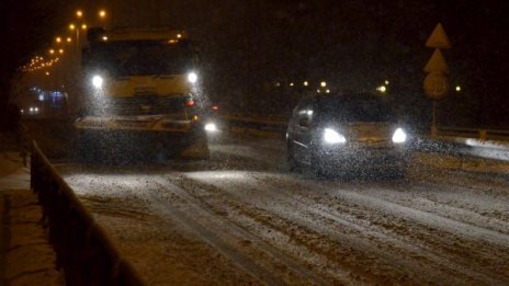 От АПИ уверяват: Всички първокласни пътища са почистени