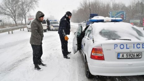 Отмениха бедствието в Бургаско! Пътищата са отворени