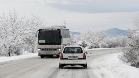 Ледена епоха: Сняг, студ и блокирани пътища!