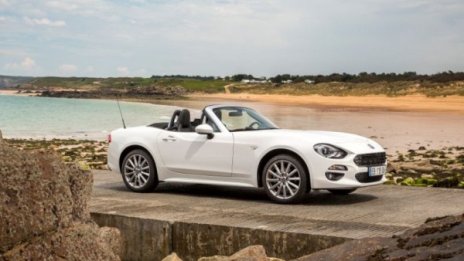 Fiat 124 Spider – гей автомобил на годината