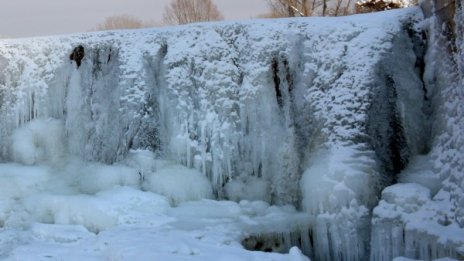 Къде ли е по-хладно – Северният полюс или Златица?