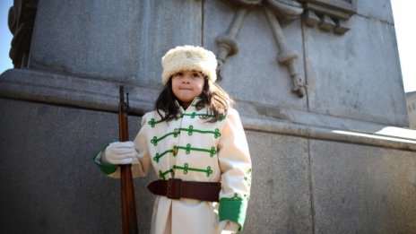 Променят движението около паметника на Левски в София