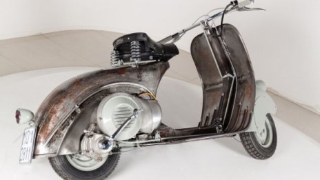 Продава се: Най-старият скутер на Vespa